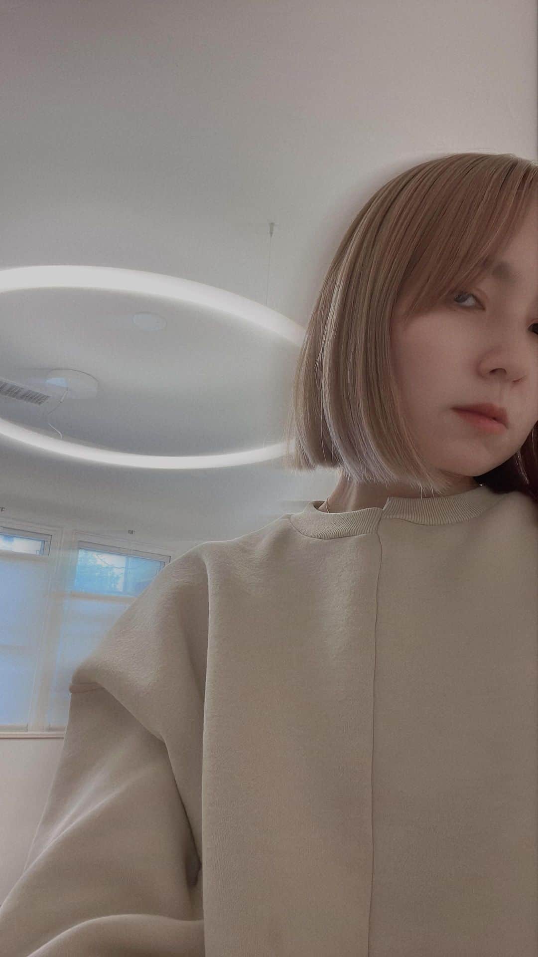 三苫愛のインスタグラム：「Haircut and Haircolor done! unsound00」