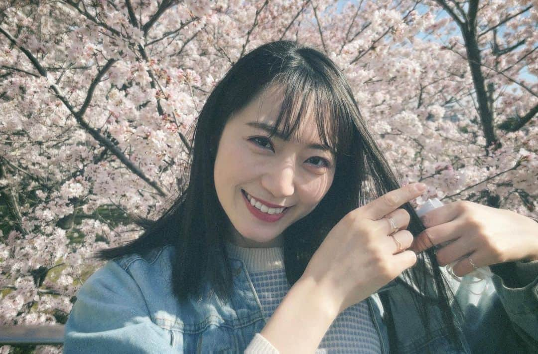 松井咲子さんのインスタグラム写真 - (松井咲子Instagram)「４月もご機嫌に参りましょう ❀  #April #ご機嫌ですね」4月1日 11時25分 - sakiko___official