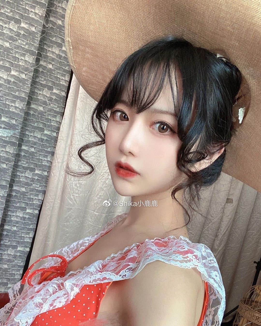 shikaのインスタグラム：「おはよう  四月  #自撮り #写真 #girl」