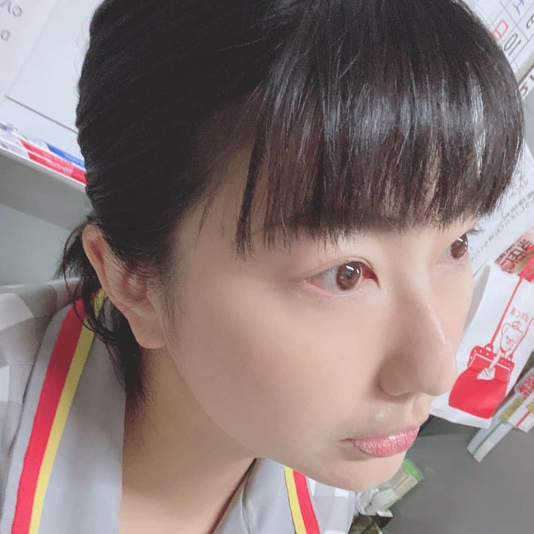 遥めぐみさんのインスタグラム写真 - (遥めぐみInstagram)「やっと無理やり髪の毛ひとつに結べるようになったわ！ ゆーて7日に切りに行くけど笑笑」4月1日 11時54分 - haruka_megumi