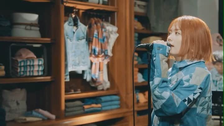足立佳奈のインスタグラム：「ポロ ラルフ ローレンの店内で スペシャルライブをさせて頂きました！ TOKYO FM公式YouTubeチャンネルで期間限定配信です💓💭  URLは、これだよ！ https://youtu.be/oOiRcMR8plQ  @THETRAD_TFM　#足立佳奈」