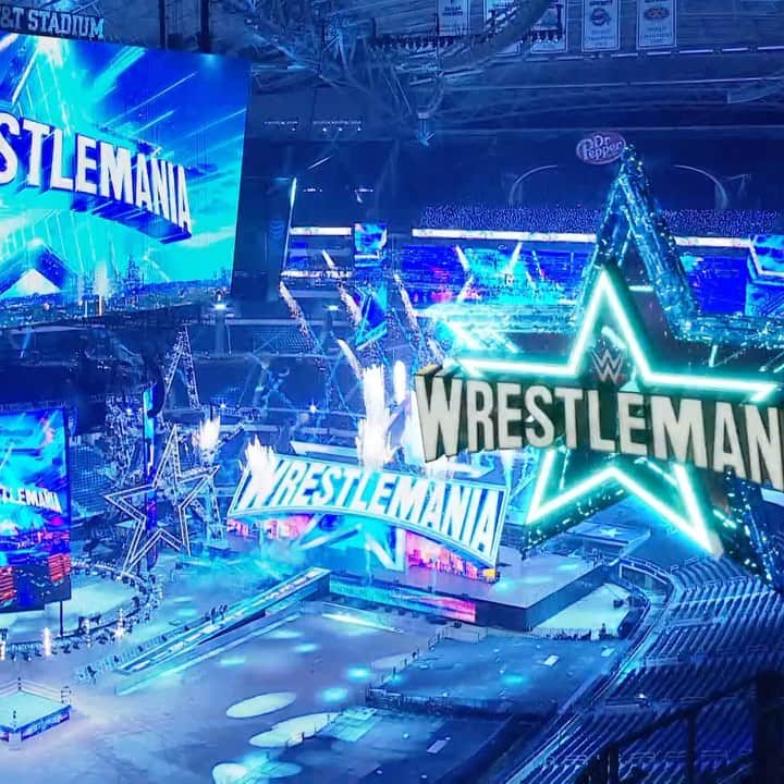 のインスタグラム：「@dudeperfect joined @patmcafeeshow and Michael Cole to reveal the #WrestleMania 38 set inside @attstadium! Head to WWE’s official YouTube channel to see the full reveal, presented by @wwegames.」
