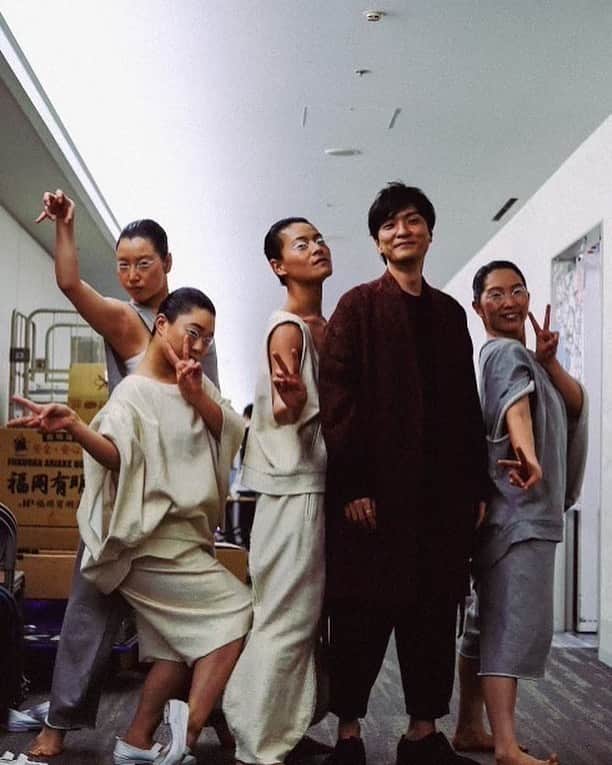 のインスタグラム：「ミュージックステーション×菅原小春×森山直太朗＝素晴らしい世界  #Mステ #菅原小春 #森山直太朗_素晴らしい世界」