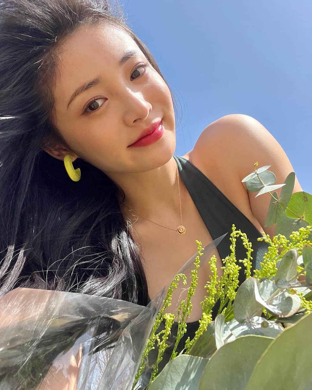 チュ・ギョルギョンさんのインスタグラム写真 - (チュ・ギョルギョンInstagram)「🌻☀️」4月1日 17時06分 - zhou_jieqiong1216