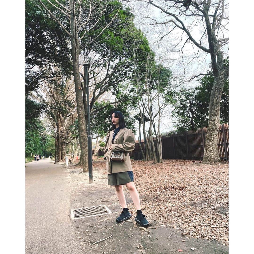 のん（能年玲奈）さんのインスタグラム写真 - (のん（能年玲奈）Instagram)「背の高い木があると良いですね。」4月1日 18時00分 - non_kamo_ne