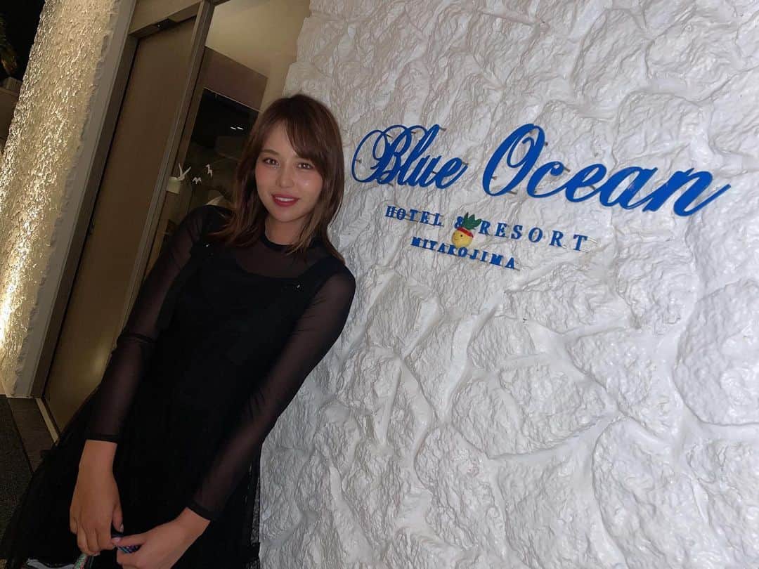 原田怜奈のインスタグラム：「宮古島の試合の時 色々な観光もできました🥺  新しくブルーシールのお店も 増えていたり😙 店内可愛すぎました🥺  綺麗な海も水温は 暖かくて入りたかったです🥺 . . . . @blueocean_miyakojima  #宮古島 #ゴルフ #女子ゴルフ #ズミちゃん」