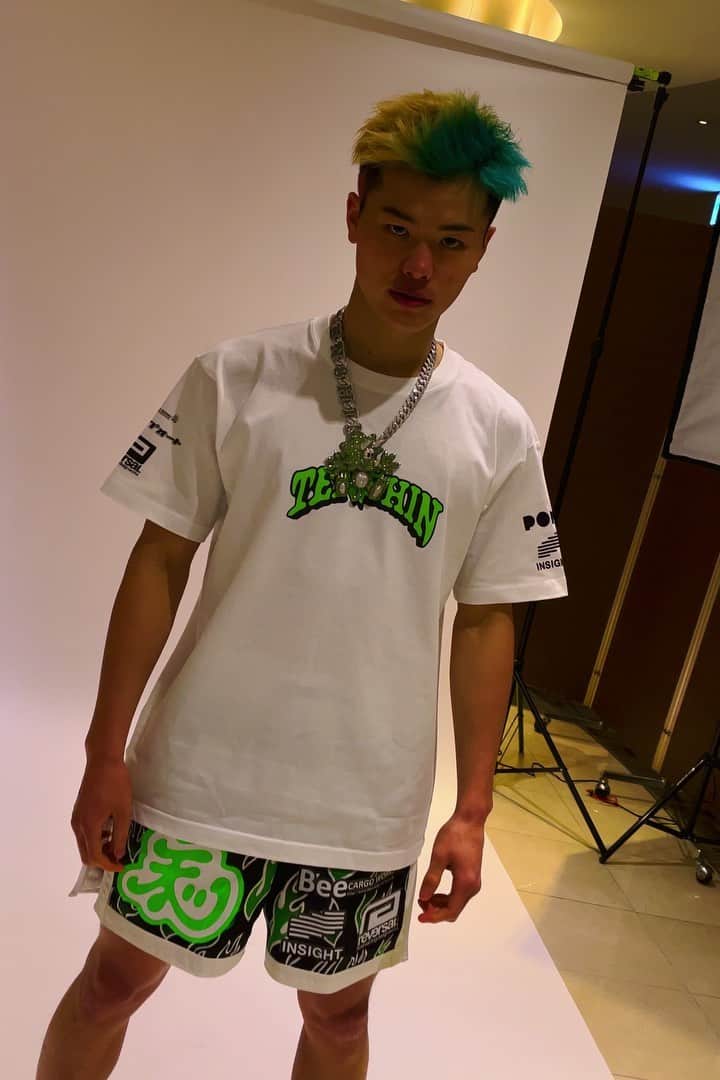 那須川天心のインスタグラム：「✨💎🦖💎✨ @verdy @alexmoss」