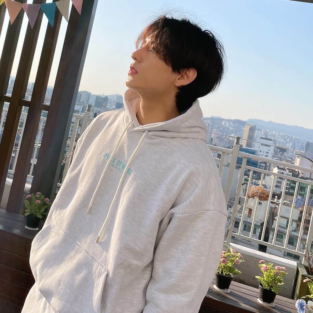 ト・ジハンのインスタグラム：「봄☀️」