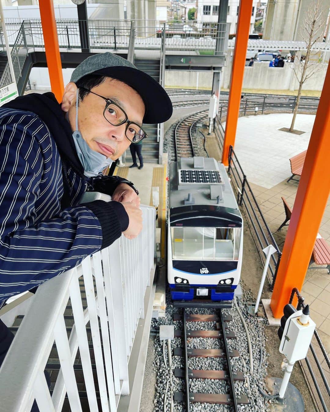 中川礼二のインスタグラム：「鉄道博物館のミニ列車 リゾートしらかみ  #鉄道博物館 #リゾートしらかみ #五能線 #青森 #秋田 #鉄道 #電車 #列車 #鉄道写真 #鉄オタ #jr東日本」