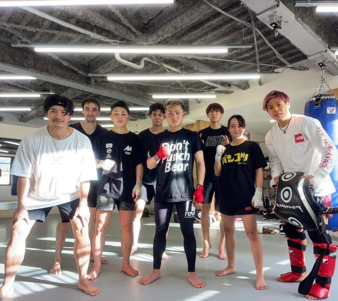 卜部功也のインスタグラム：「武尊トライアウトに合格した「村田健悟」が本日からALONZA ABLAZE所属になりました。長野龍生と村田健悟は気合い入ってて選んだ武尊は流石です。 みんなでやってやりましょー。」