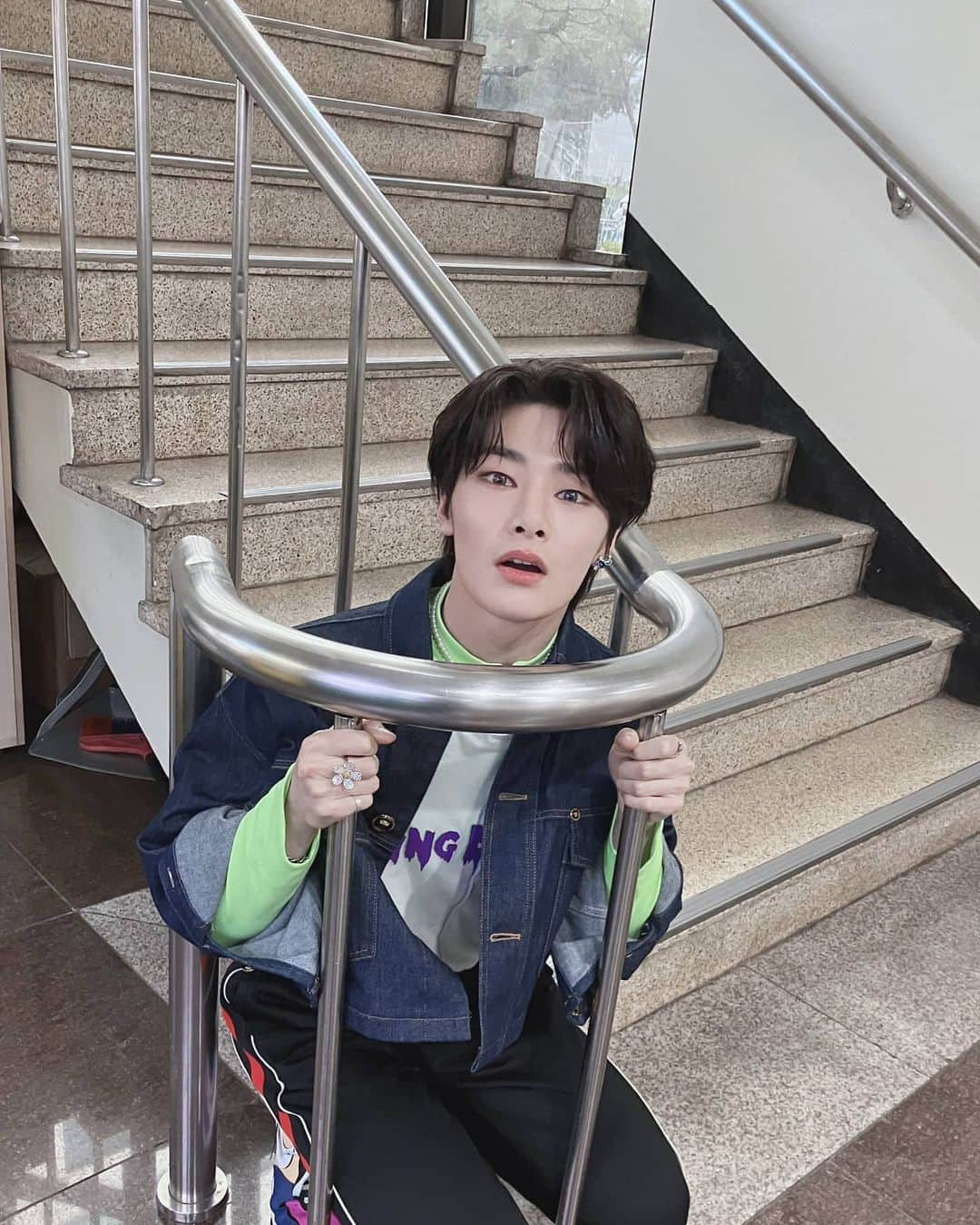 Stray Kidsさんのインスタグラム写真 - (Stray KidsInstagram)「뮤직뱅크 ㅎㅎㅎ #StrayKids#STAY#IN스타그램#🦊」4月1日 19時23分 - realstraykids