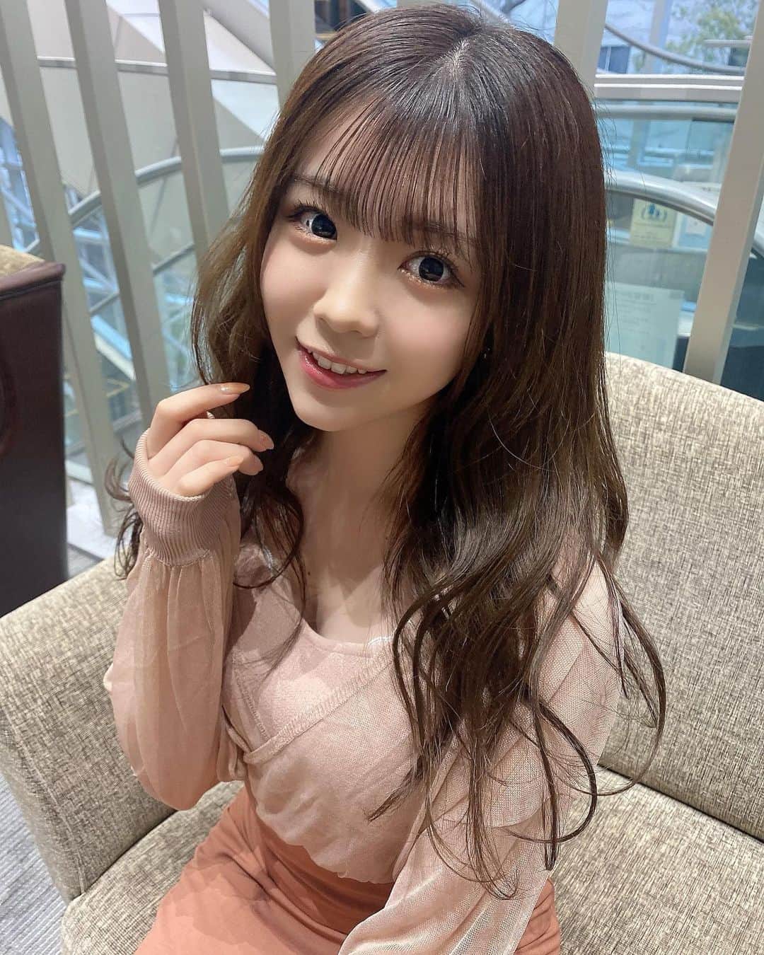 貞野遥香さんのインスタグラム写真 - (貞野遥香Instagram)「☆ フェミニン🌷 ⁡ ⁡ ⁡ 清楚感満載のコーデ‪‪𓂃 𓈒𓏸◌‬ お気に入り☺️🫰🏻 ⁡ みなさんは好きかなぁ、？？ ⁡ ⁡ ⁡ ⁡ ⁡ (コメント返しはお休みです、ごめんなさい😭) ⁡ ⁡ #ootd #fashion #ファッション #コーデ #お洋服 #GRL #ロングスカート #フェミニン #オンラインお話し会 #過去pic #巻き髪 #アイドル #idol #NMB48 #nmb48」4月1日 21時17分 - _haruka_sadano06