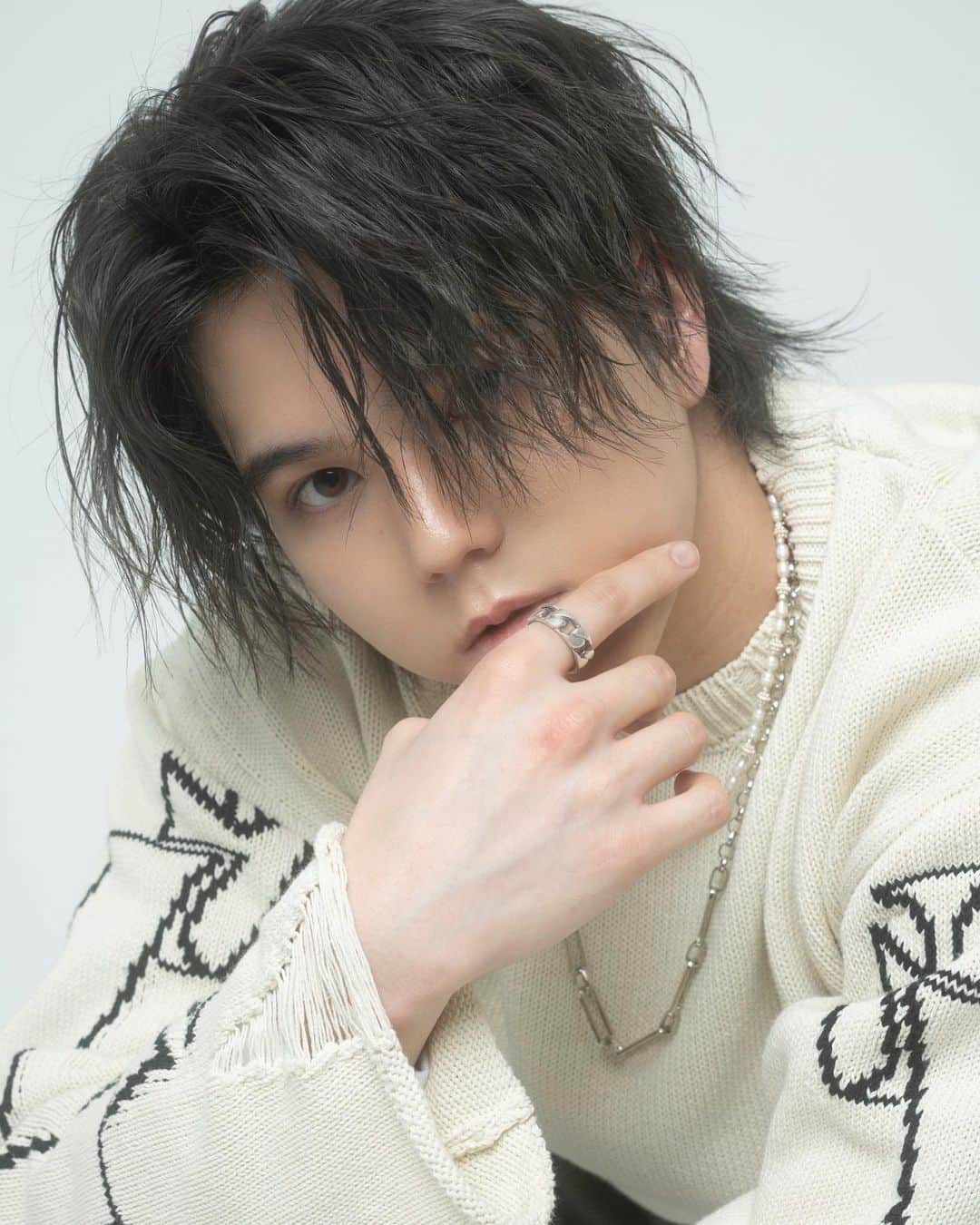 古家蘭のインスタグラム：「...🌓 New Artist Photo📷  📸 / @satoshihata87   #bmsg」