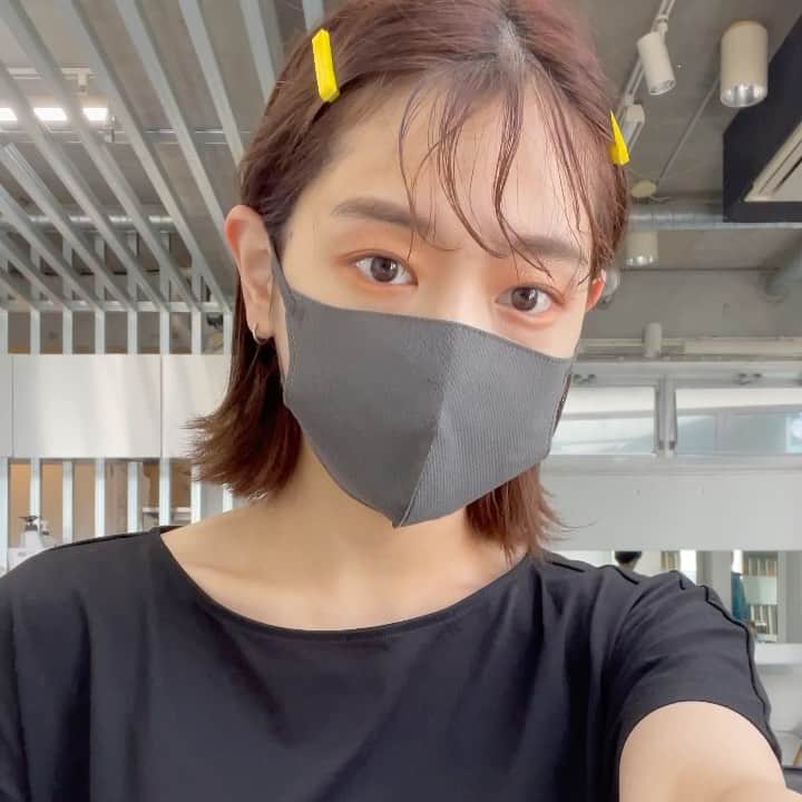 佐藤 渚のインスタグラム：「さすがに半袖は寒かった  #ボブ　#ボブアレンジ　#ボブパーマ」