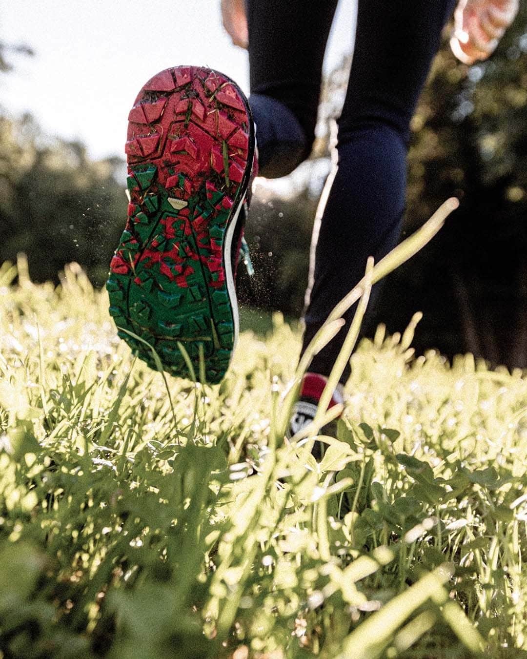 ロシニョールのインスタグラム：「The essential gear to enjoy the mountain and a family hike. 👩‍👧⛰️  New trail running shoes now available at rossignol.com  🎥 @flomonot  #anotherbestday」