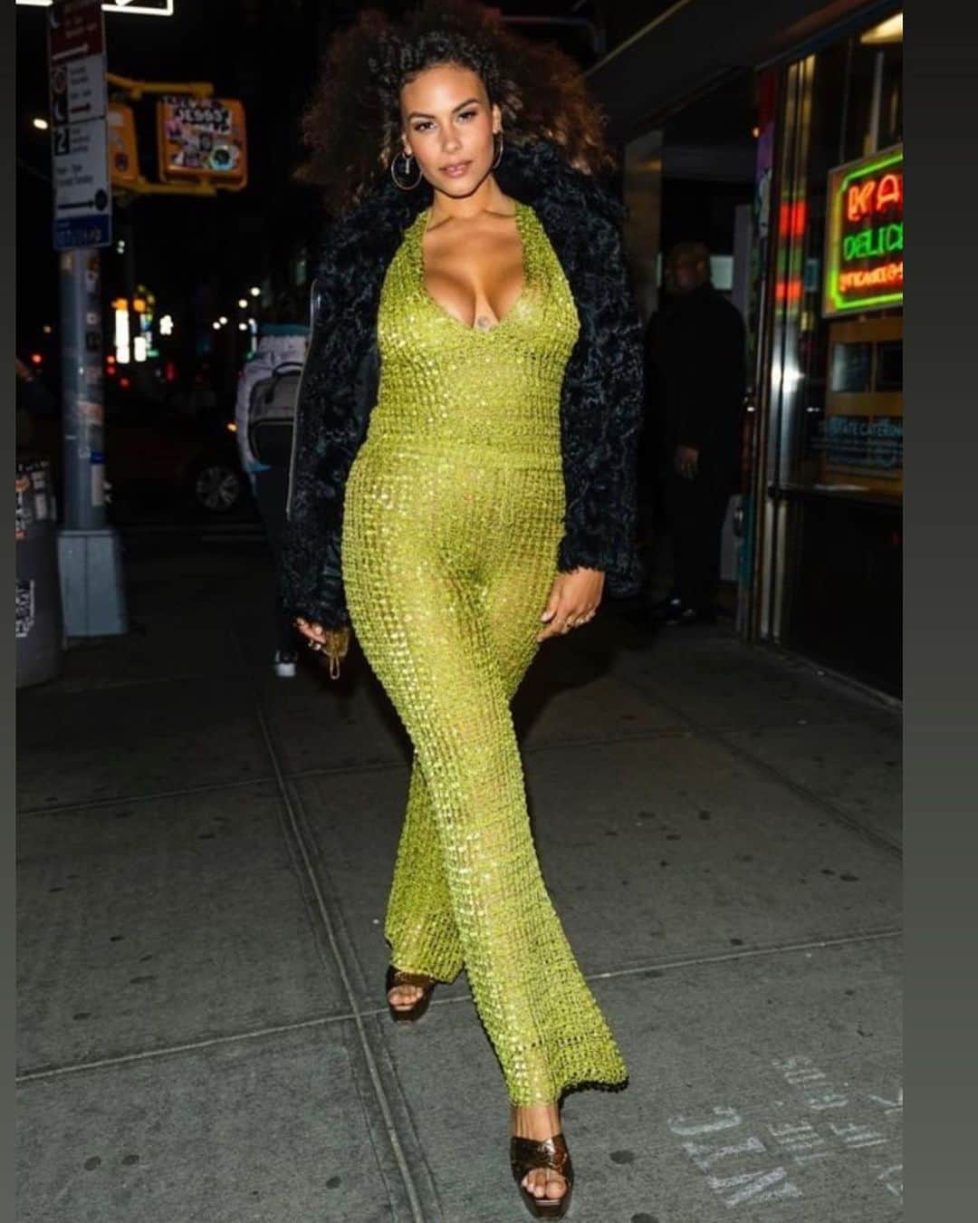 マーキータ・プリングのインスタグラム：「“I’ll have what she’s having. “ Last night at Katz’s  📸 @thestewartofny」