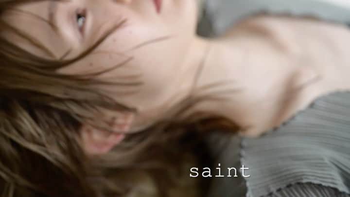 野々口祐子のインスタグラム：「SYAN 2022 SS "saint"  Direction @yuko_nono @kaori_yonezawa  Photo @yurihanamori  Hair Makeup @hansakusari @miyuu_asaka @momoka_horiike @yuco_simi  Styling @syan_tokyo  Assist @aizwsh_ @kaza_0905 @sakup_hair @ohayoosan   #syan_tokyo」