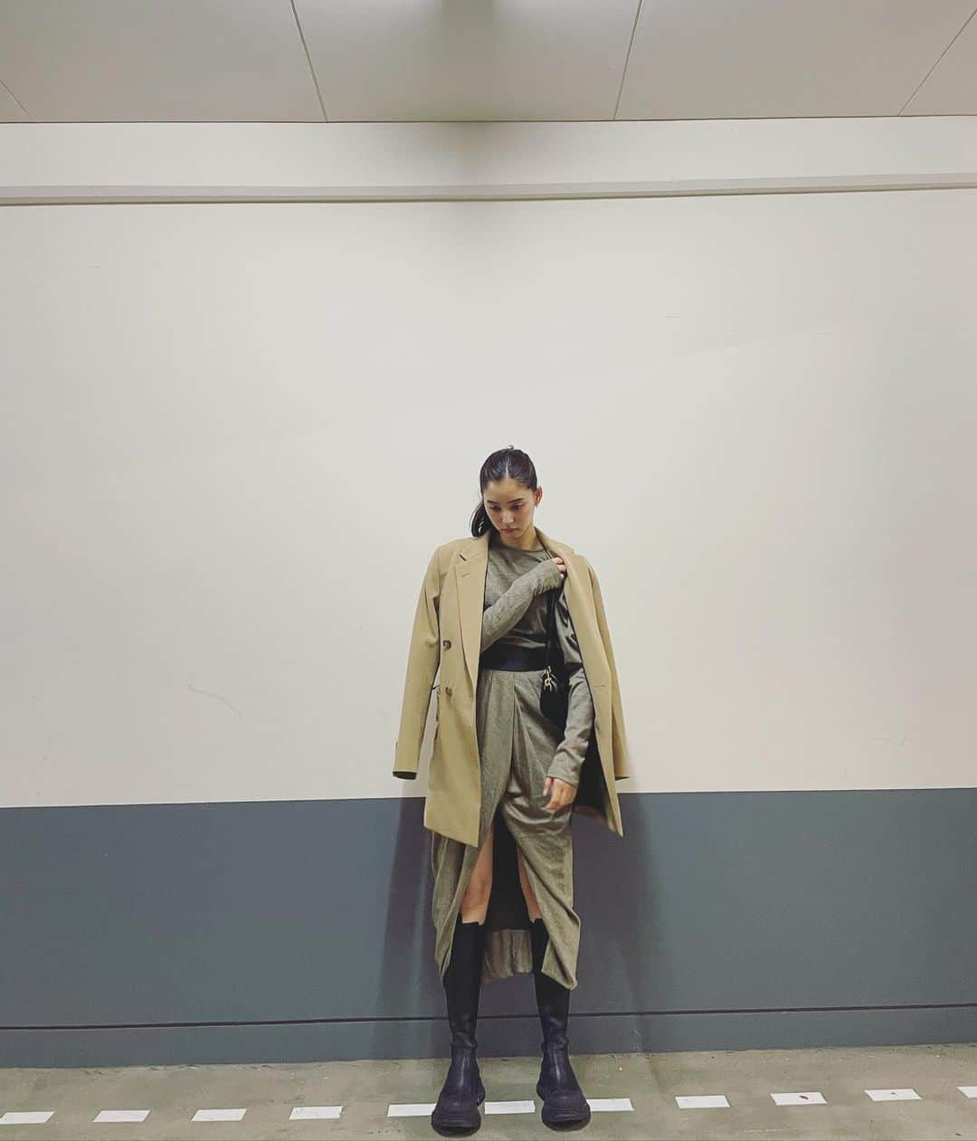 新木優子さんのインスタグラム写真 - (新木優子Instagram)「打ち合わせの日の私服♡  jacket : @amerivintage  setup : @isabelmarant  boots : @alexandermcqueen  bag : @dior」4月26日 23時16分 - yuuuuukko_