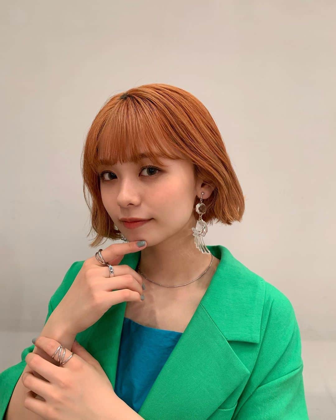 足立佳奈のインスタグラム：「フォーク村。 初出演でした！！ あっという間だったけど、 沢山の愛が詰まっていて、 楽しかったです！💕💕 まだその場所に居たかったなぁ！！！  わたしは、 「面影」 新曲「オーマイガール」の2曲を歌わせていただきました！ どうだったかなぁ？？  ツアーを一緒にまわってくれた、 キーボードの康兵さんから、 色んなご縁で、 繋がらせて頂きました！！  ありがとうございました！！！  #フォーク村」