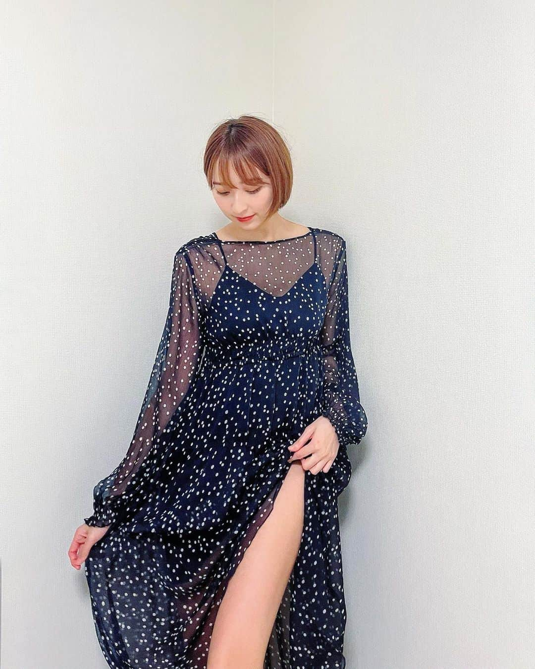 緒方咲さんのインスタグラム写真 - (緒方咲Instagram)「snidelのワンピース👗💕 もう4.5年くらい前の洋服なの〜✨  snidelのデザインって何年経っても 飽きずに着れる服多いから大好きっ❤️❤️  #snidel #スナイデル #snidelsnap #snidelコーデ #コーデ #今日の服 #今日のコーデ #ワンピース #ワンピ #ワンピース好きな人と繋がりたい #ファッション #fashion #高身長コーデ #高身長女子 #高身長 #ショートヘア #ショート女子 #洋服好きな人と繋がりたい #洋服 #ootdfashion #着痩せ #スタイルアップ #美脚#美脚モデル#美脚女子」4月27日 6時05分 - chaaansaki