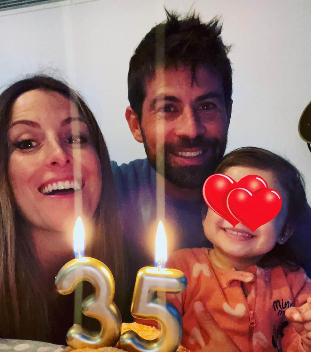 コケさんのインスタグラム写真 - (コケInstagram)「35 años son lo único que ya no tengo para disfrutar de los míos. Pero ojalá me queden muchos más para disfrutar de todos los que me regaláis buenos momentos en mi vida. Muchas gracias.❤️❤️❤️」4月27日 6時40分 - coke23andujar