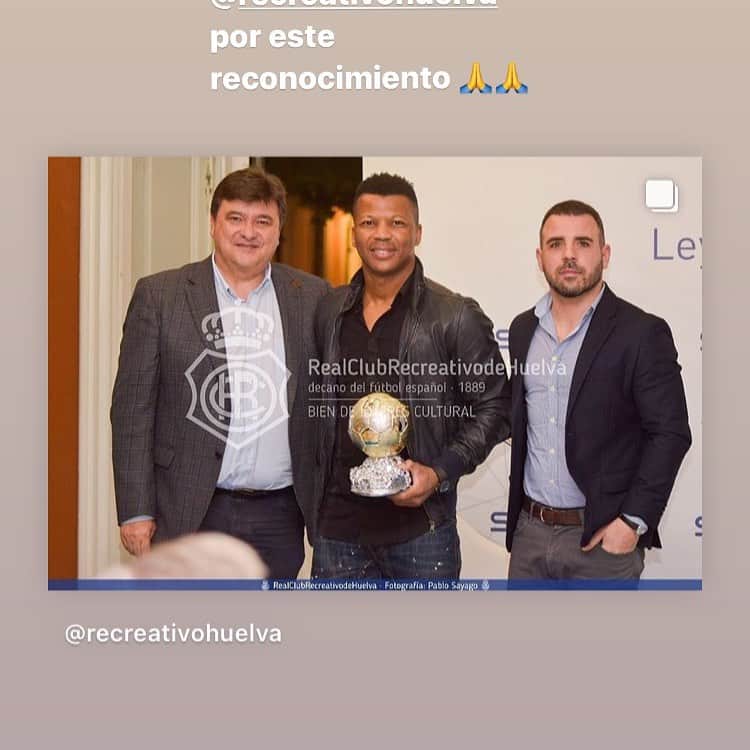 イケチュク・ウチェのインスタグラム：「Thanks @recreativohuelva @recre_org @radiohuelva @aytohuelva @franbargar for this recognition #leyendasdeldecano #vivamirecre💙」