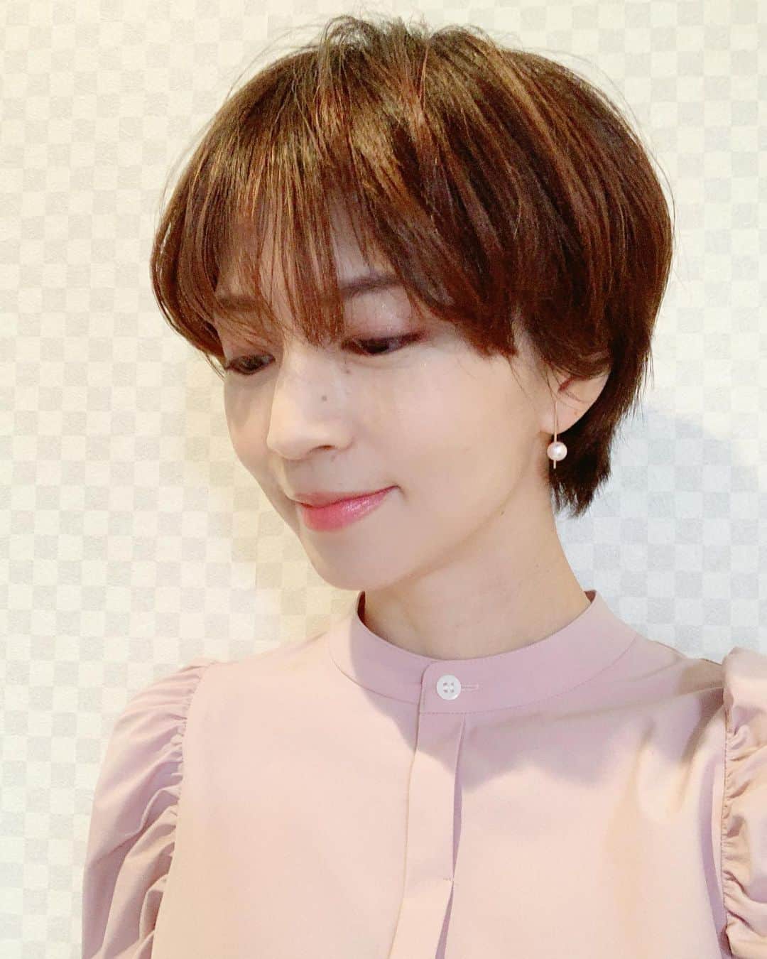 のインスタグラム：「おはよう✨  今日はこれから撮影✨  写真は京都の撮影の時の写真です🤍 京都の学生時代からの憧れ @worldkyoto の手がける @sekai_soko  にお邪魔しました。  さまざまなカルチャーを生み出した ルーツを聞けて楽しかったです🤍 どんな空間なのか。。。 ぜひweb magazineをご覧ください✨  @yliy_magazine  #worldkyoto #世界倉庫 #yliymagazine  #world #世界観　#culture #music @sakaguchiyuji625  @nakamotoworld @ririchuchu」