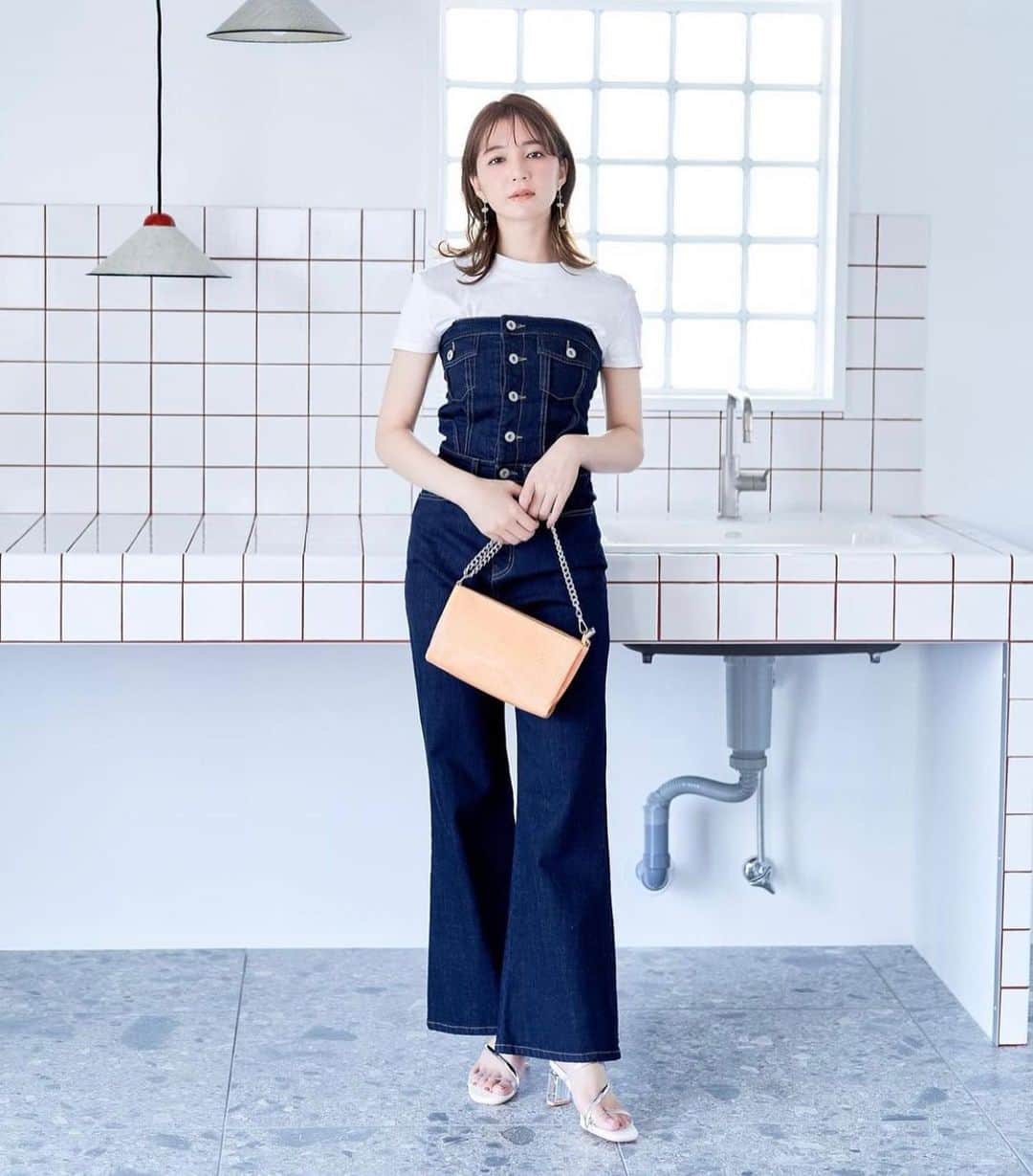 岩本知世のインスタグラム：「髪切ってからオシャレもしやすくなって本当に毎日が楽しすぎる🥺💗」