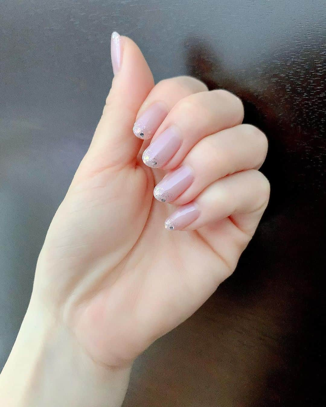 原史奈さんのインスタグラム写真 - (原史奈Instagram)「最近ハマっているパープルネイル💅 今回は陣内ちゃんにお任せ 偏光パールに先端ラメの涼しげネイル✨ すごく可愛い❤️ #relation #恵比寿 #ネイル #涼しげ #いつもありがとう  #原史奈 #ゴルフ #ゴルフレッスン #ゴルフ女子 #ゴルフ大好き #golf #ゴルフウエア #ゴルフコーデ #ゴルフグッズ #ゴルフ動画 #ping #ピン #ping女子 #gle2 #g410 #even #archivio #アルチビオ #cuartounited #instagolf」4月27日 10時10分 - fuminahara