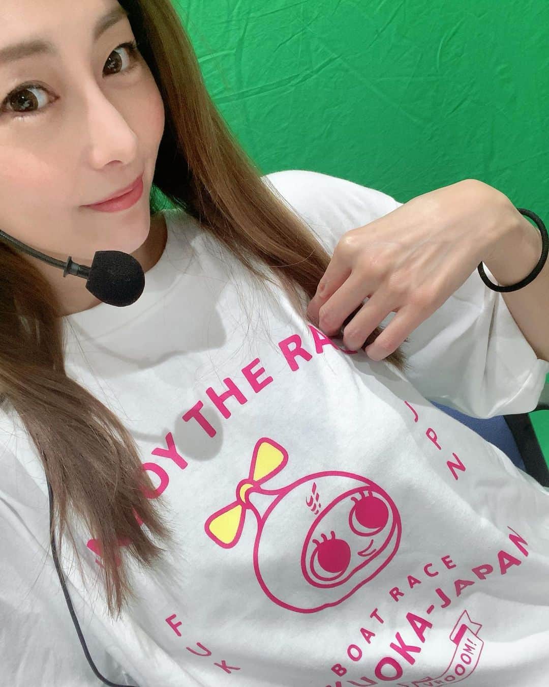 のインスタグラム：「今日も生配信観てくださった方 ありがとうございました☺️ 自撮りがいつも似たような写真の熊切あさ美です笑 明日も12時から ミラクルボート ペラ坊の部屋生配信☺️観てね そして明日は 週刊実話の表紙発売日☺️❣️ こちらも観てね #ミラクルボートペラ坊の部屋　 #youtube  #ボートレース　@boatrace_fukuoka #熊切あさ美　#ぺら美 @weeklyjitsuwa_wjgirls」