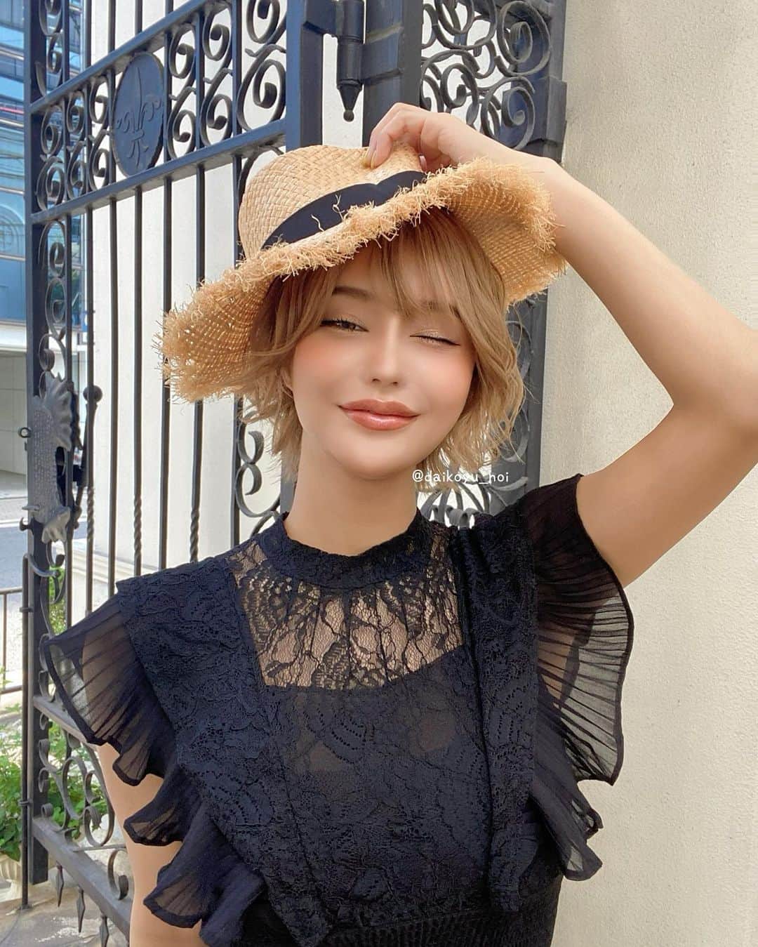 のいちゃんのインスタグラム：「👒 . . . #afactory #黒髪#ダウンタイム #ショートカット#シーシャ#ドレス #vantyme#2022#travel#summer#diet#sea#beauty#整形#豊胸#makeup#川越#沖縄#大阪#北新地#ミナミ#東京#新宿#歌舞伎町#博多#錦#キャバ嬢#シーシャ#のいちゃん#ランスタグラム」