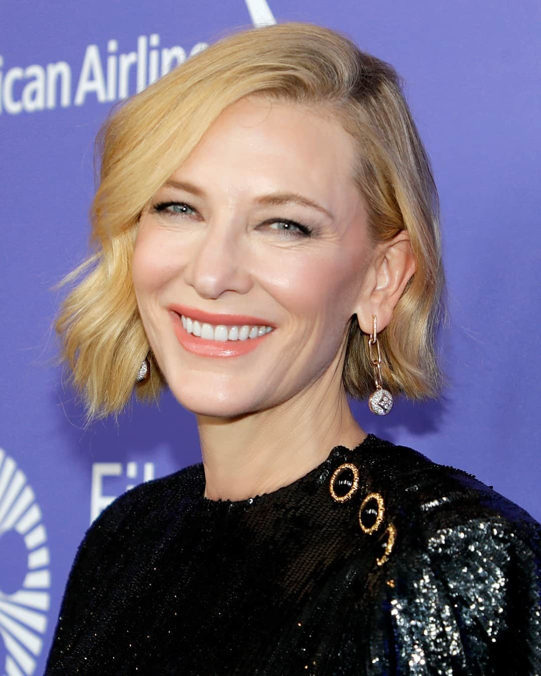 Armani Beautyさんのインスタグラム写真 - (Armani BeautyInstagram)「Effortless glow. Cate Blanchett, Giorgio Armani Global Beauty Ambassador, before receiving the 47th #ChaplinAward at the Gala held in her honor, in a fresh, radiant beauty look starring NEO NUDE A-BLUSH in shade 31 and LUMINOUS SILK FOUNDATION in shade 4.5.  Makeup artist: @marygreenwell  @chaplinawards  #Armanibeauty #CateBlanchett #ArmaniNeoNude #NeoNude #blush」4月27日 17時00分 - armanibeauty