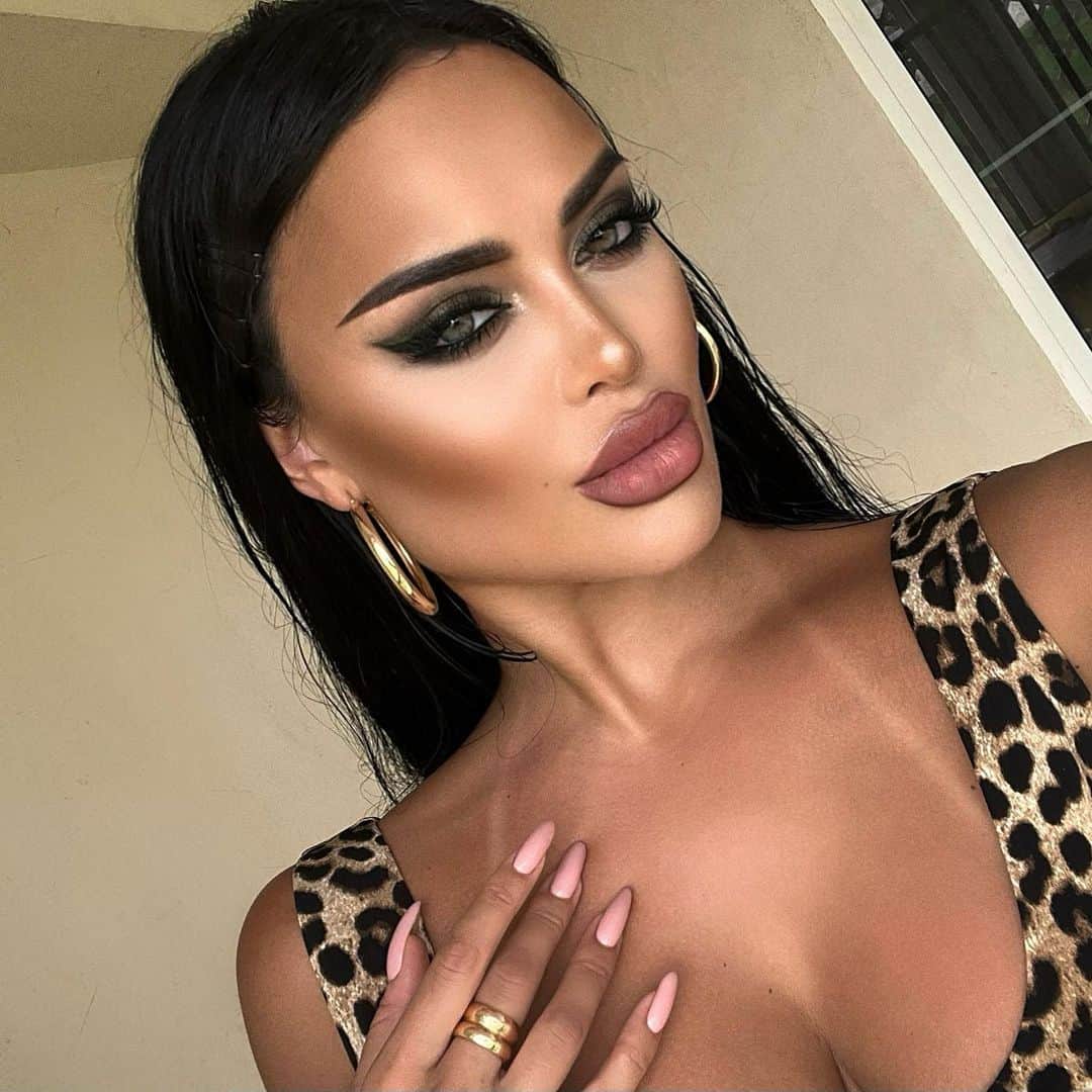 Nita Kuzminaのインスタグラム：「💋」