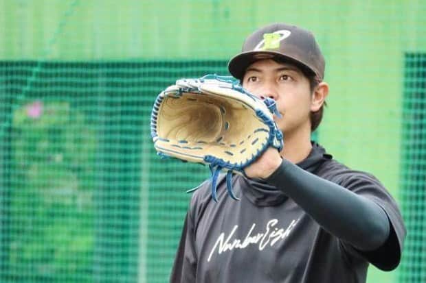 白崎浩之さんのインスタグラム写真 - (白崎浩之Instagram)「野球出来る喜び感じてます！ でも対策もしっかりしてます！  #4月ももう終わり #はっや #写真ありがとっす♪」4月27日 18時15分 - shirasaki_hiroyuki