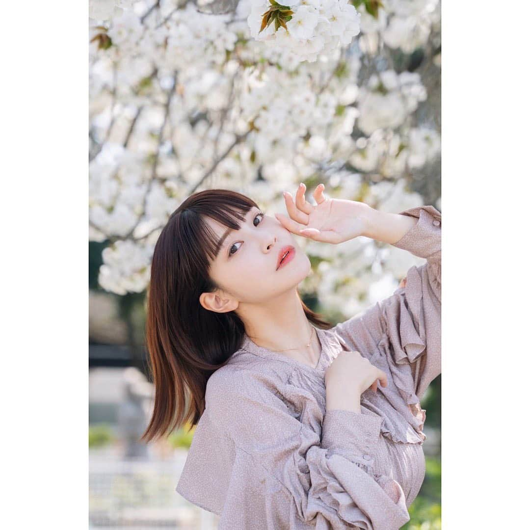 岸明日香さんのインスタグラム写真 - (岸明日香Instagram)「桜散っちゃったね..🌸  次は夏が楽しみ🥰 @shuntosato」4月27日 18時50分 - aspoo02