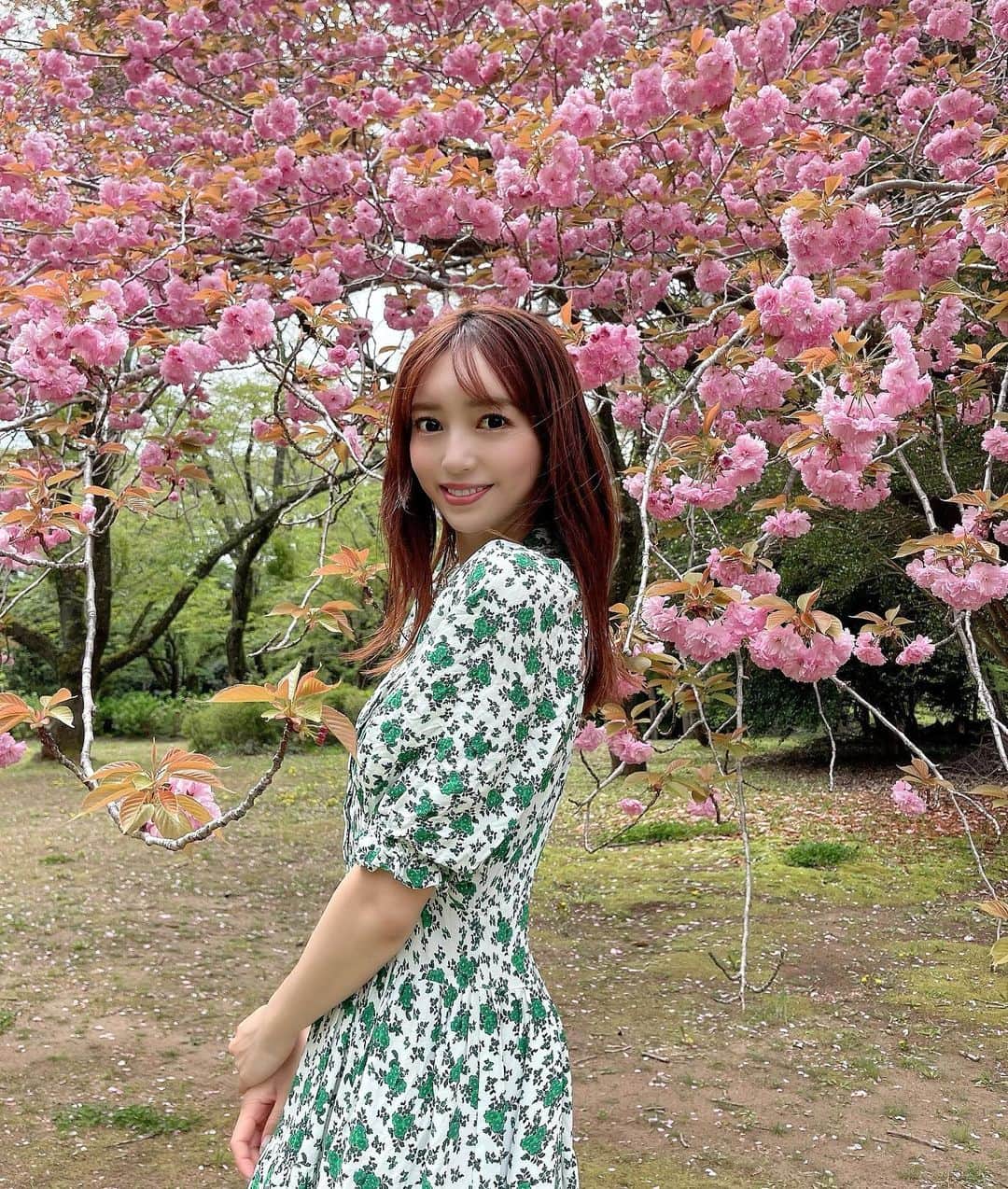 唯可（yuika）さんのインスタグラム写真 - (唯可（yuika）Instagram)「おかげさまで 八重桜？の前でうすら笑いしながら 写真を撮ることができました🤝 これもみなさんのおかげです🤝✨  そんな私ですが、夏に向けて始動しております。 そうです。脱毛に行ってきました✌️ 今回も恵比寿にある ブライトスキンクリニックさんへ🏃‍♀️ @bsc_ebisu  恵比寿駅からすぐで、なによりも施術が早い！ そして、痛くない！そして一番大事な効果が 素晴らしいんです🥺✨  夏は日焼けしちゃうから早めのケアが大事！ 脱毛サロン探してる人は是非 チェックしてみてね❣️  #脱毛#医療脱毛#恵比寿#クリニック#全身脱毛#アラサー#美容垢#美容垢さんと繋がりたい#pr#桜#コーディネート#ワンピース#春コーデ夏コーデ#夏ファッション#高身長#高身長コーデ#高身長女子 #脱毛#医療脱毛#恵比寿#クリニック#全身脱毛#アラサー#美容垢#美容垢さんと繋がりたい#pr」4月27日 19時07分 - yu.i.k.a