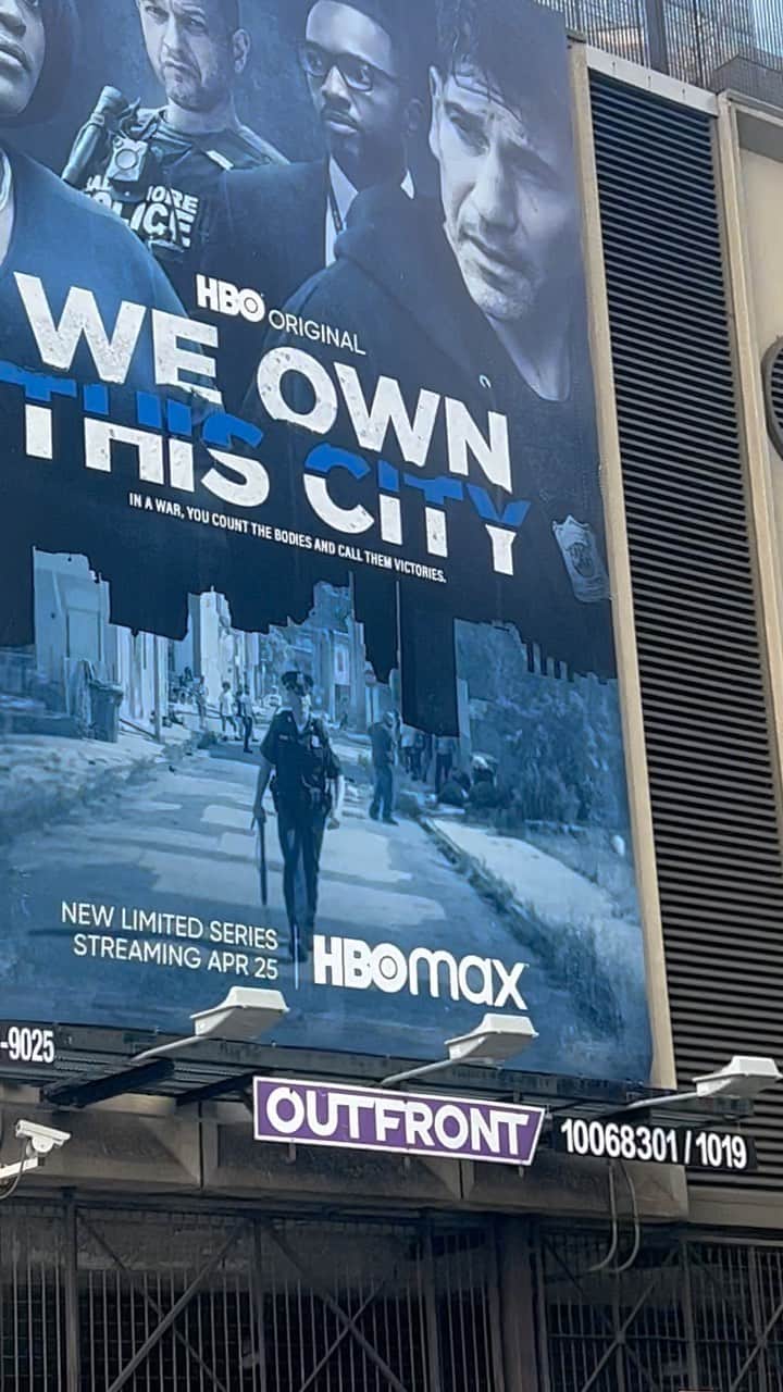 ジェイミー・ヘクターのインスタグラム：「Much love to #Brittanyhhenry for catching this #nycbillboards of #WeOwnThisCity. You spot one tag Me. 40th Westside Hwy.  Big Apple!」