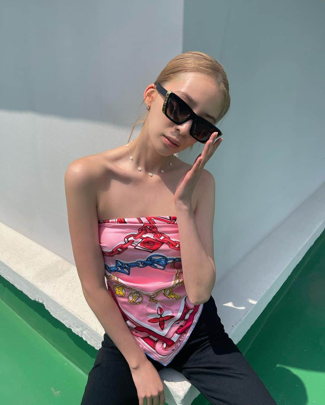 アイリーン・キムさんのインスタグラム写真 - (アイリーン・キムInstagram)「Ready for hot girl summer😎❤️‍🔥 #광고 @louisvuitton」4月28日 13時15分 - ireneisgood