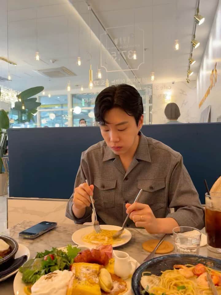 イェジュン のインスタグラム：「#한술 #아점」