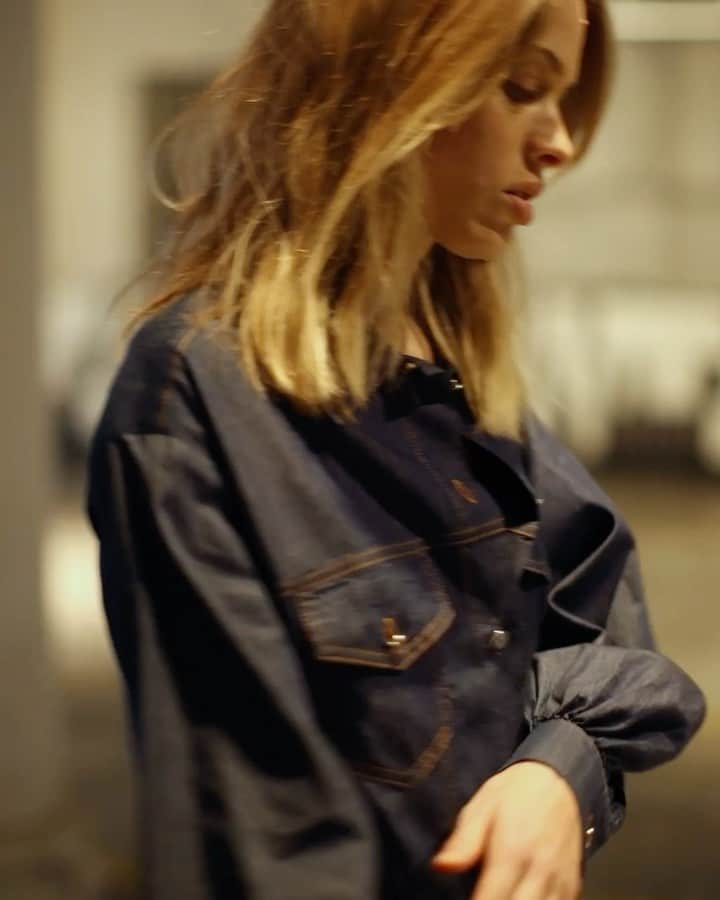 のインスタグラム：「Both delicate and bold.  #JacobCohën」