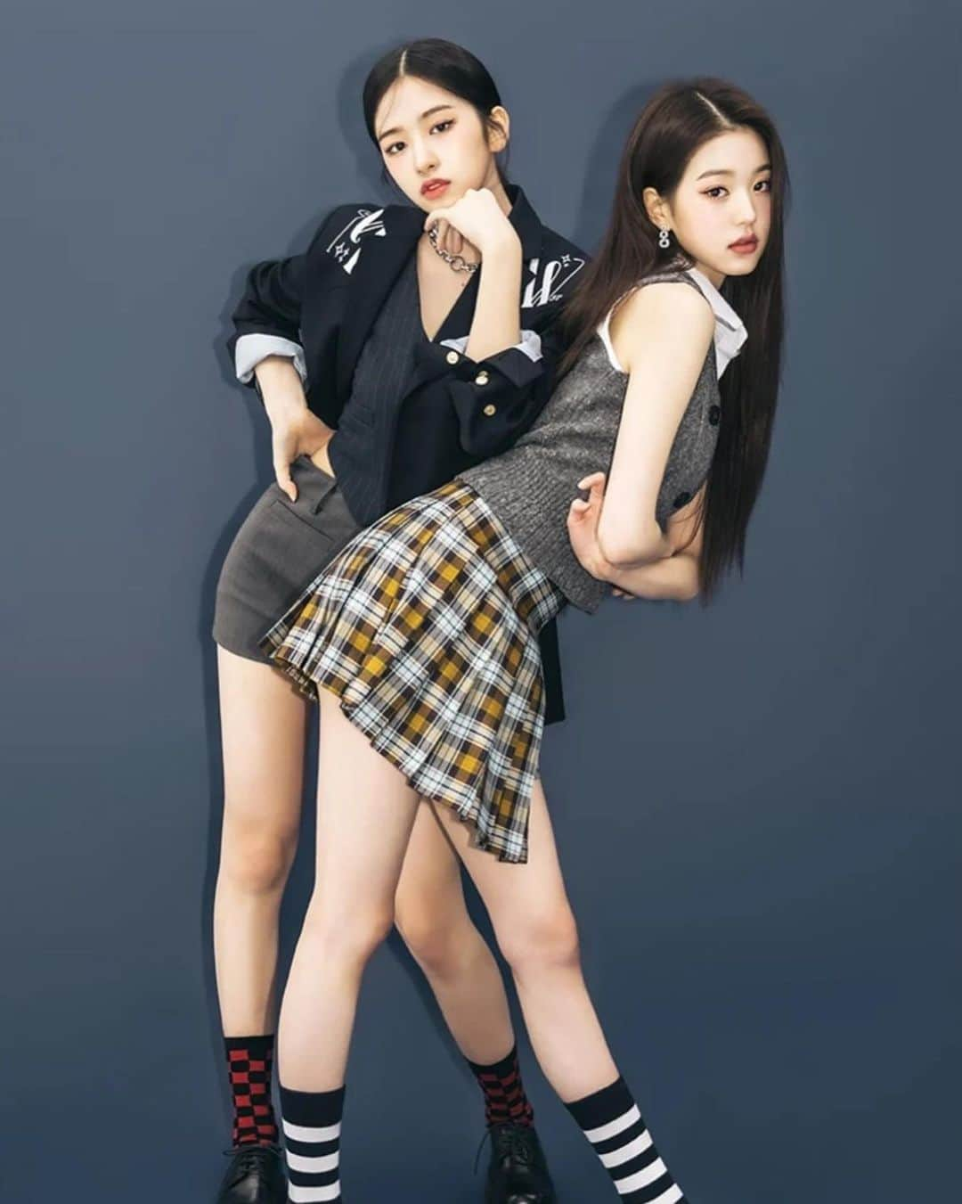 チャン・ウォニョンさんのインスタグラム写真 - (チャン・ウォニョンInstagram)「Yujin and Wonyoung for ViVi Magazine 👯‍♂️  #IVE #JANGWONYOUNG #WONYOUNG #LOVEDIVE #아이브 #장원영 #원영」4月28日 19時30分 - wonyoung__ive