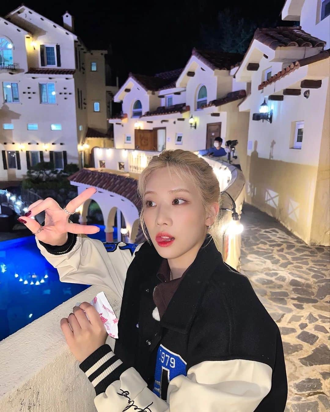 今月の少女さんのインスタグラム写真 - (今月の少女Instagram)「🦉 [#김립 / #KimLip] 두근두근 워크샵🤭  pit-a-pat workshop🤭  #이달의소녀 #LOONA」4月28日 23時16分 - loonatheworld