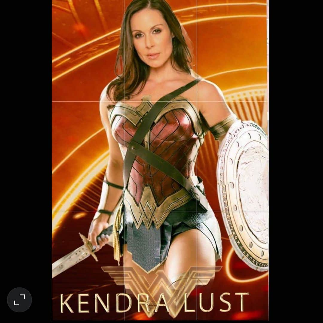 Kendra Lustさんのインスタグラム写真 - (Kendra LustInstagram)「#nationalsuperheroday 🙌🏻 growing up #WonderWoman was my Favorite #superhero & she was def the sexiest so probably why i liked her.  @reallyndacarter #weareallwonderwomen」4月29日 0時35分 - kendralust