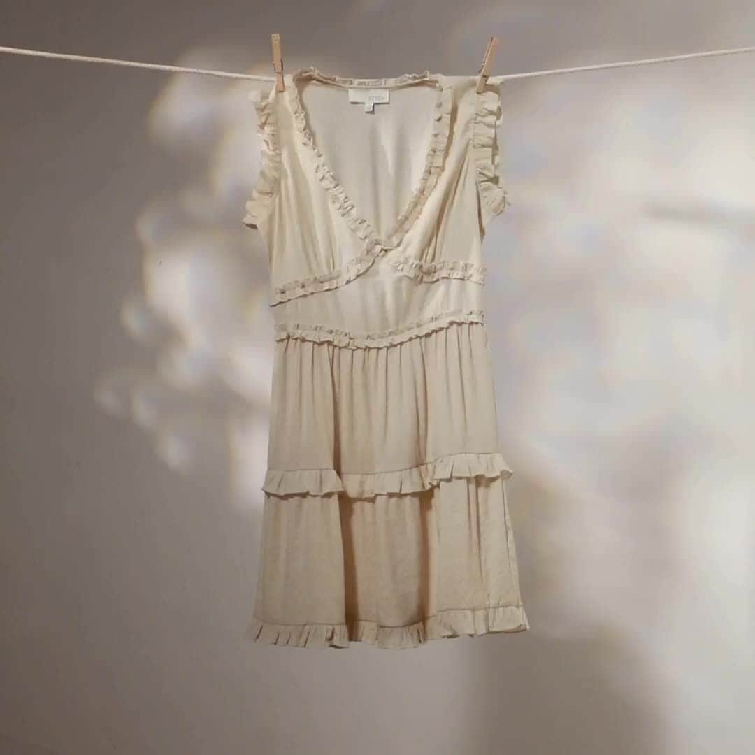 のインスタグラム：「Hang out with some of our fresh new looks🌿」