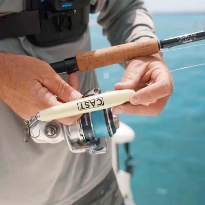 Electric_Fishingのインスタグラム：「Twitch, twitch, BOOM!  @onemorebite72  🎥 @the_trevorsoety  #ElectricSunglasses #PolarizedSunglasses #StyleThatPerforms #ElectricFishing」