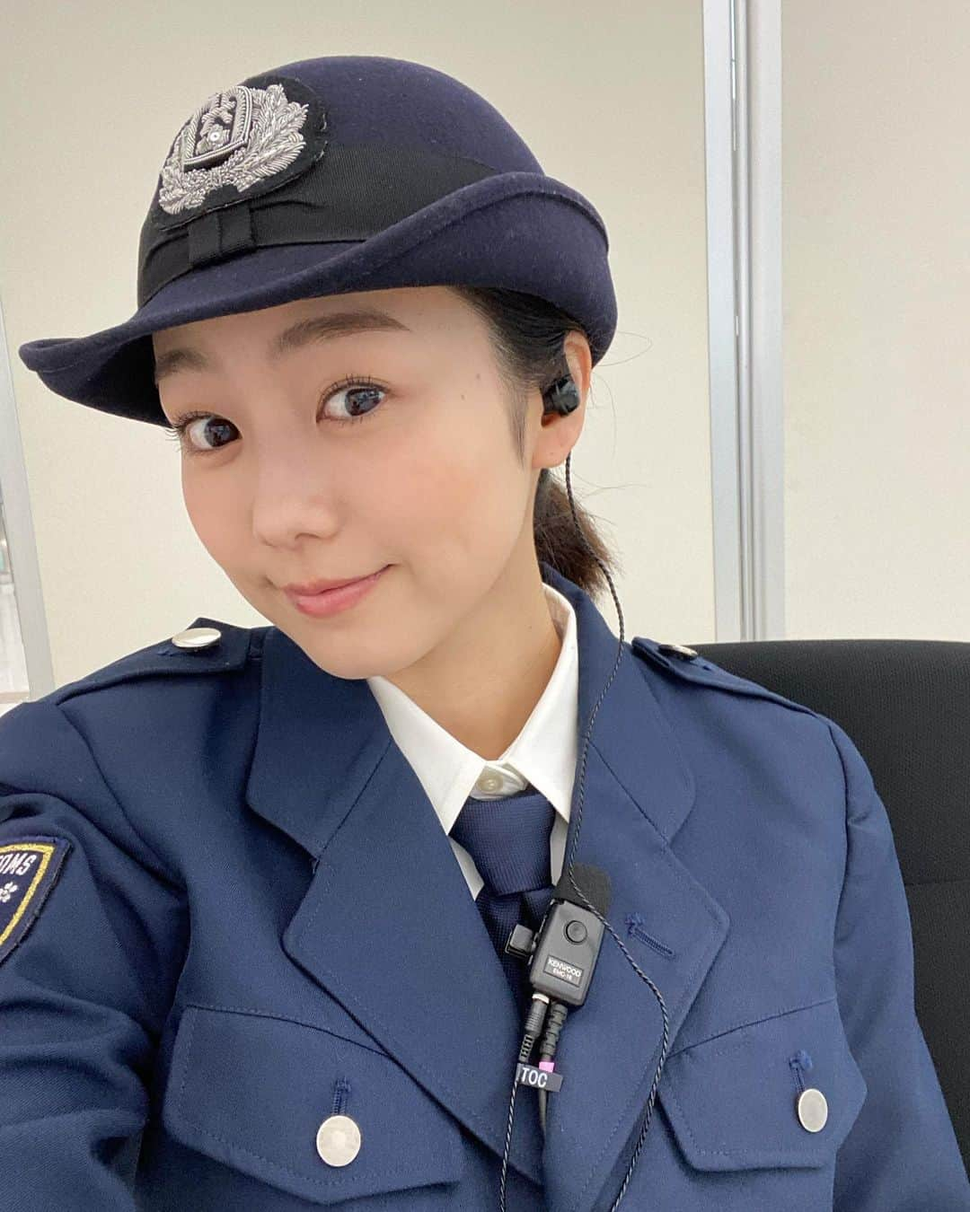 高田夏帆さんのインスタグラム写真 - (高田夏帆Instagram)「TVerで 見逃し配信やってたりしまうす✈︎ 凛子さん見ましたーとか朝ドラ楽しみですーとか 言ってもらえるので 撮影するたびファミリー感増し増しな現場☺︎ 毎回時間との戦いそれもまた醍醐味〜 #突破ファイル#税関#チームスネーク」4月29日 12時42分 - takadakaho