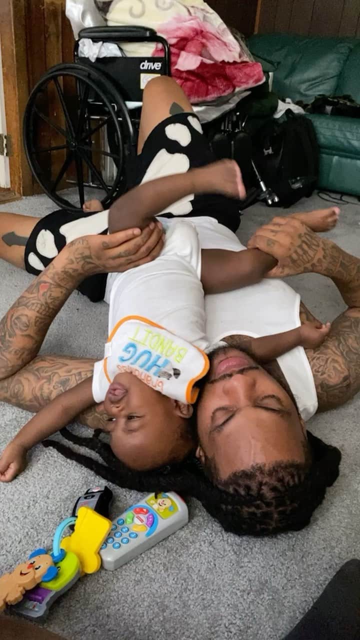ワカ・フロッカ・フレイムのインスタグラム：「Man moments like this the reason i wanna breathe and this my reflection of heaven on earth 🙏🏾」