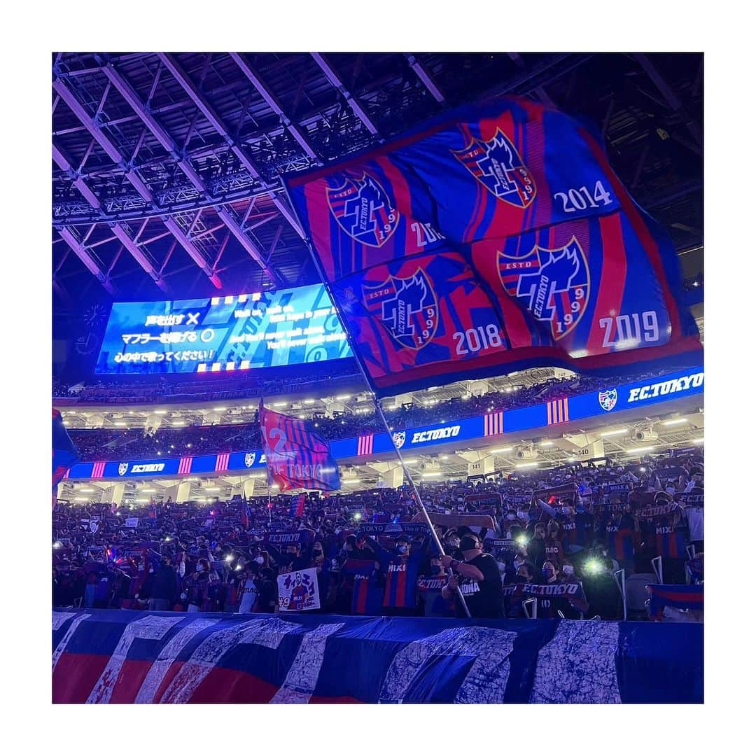 三谷紬さんのインスタグラム写真 - (三谷紬Instagram)「* 国立競技場でのＪ1初開催！ #fc東京 vs #ガンバ大阪 大盛り上がりの末に幕を閉じました！ 感想はただ一つ！！ やっぱり国立って最高だーー！⚽️ サッカーの聖地で特別な演出も多く、 本当に熱い試合でした。 次の国立競技場の試合が楽しみでなりません！🥺 選手の皆様、サポーターの皆様 お疲れ様でした🫶🏻 * #tokyo#fctokyo#ガンバ#大阪#soccer#football#サッカー#jリーグ#jleague#j#league#試合#国立競技場#新国立競技場#聖地#ドロンパ#🟥🟦#ラブjリーグ#ラブ#テレビ朝日#アナウンサー#三谷紬」4月29日 21時52分 - mitani_tsumugi