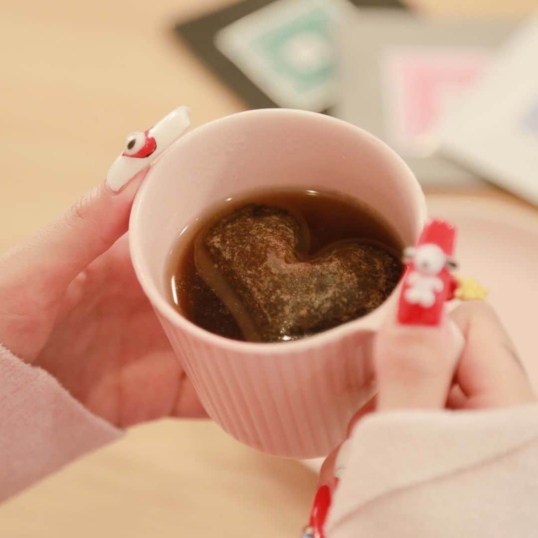 加藤紗里さんのインスタグラム写真 - (加藤紗里Instagram)「お湯を注いだらハートがぷかぷか  #恋したときに飲むコーヒー」4月29日 15時37分 - katosari