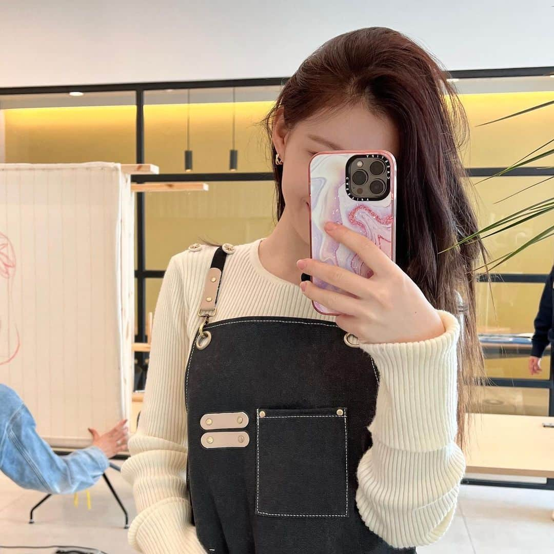 ITZYさんのインスタグラム写真 - (ITZYInstagram)「✨ ITZY V2LOG : Hello 2022 ✨  유채꽃의 V2LOG 사진일기 💗 Sharing a diary of YuChaeFlower's V2LOG 💗  #ITZY #MIDZY #CHAERYEONG #YUNA #V2LOG」4月29日 18時01分 - itzy.all.in.us